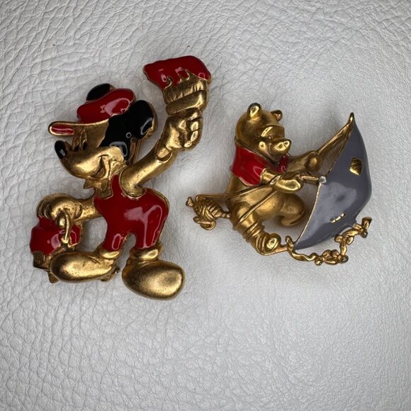 Vintage Disney Collectors pins. Winnie the pooh and Mickey Mouse - Picture 7 of 7